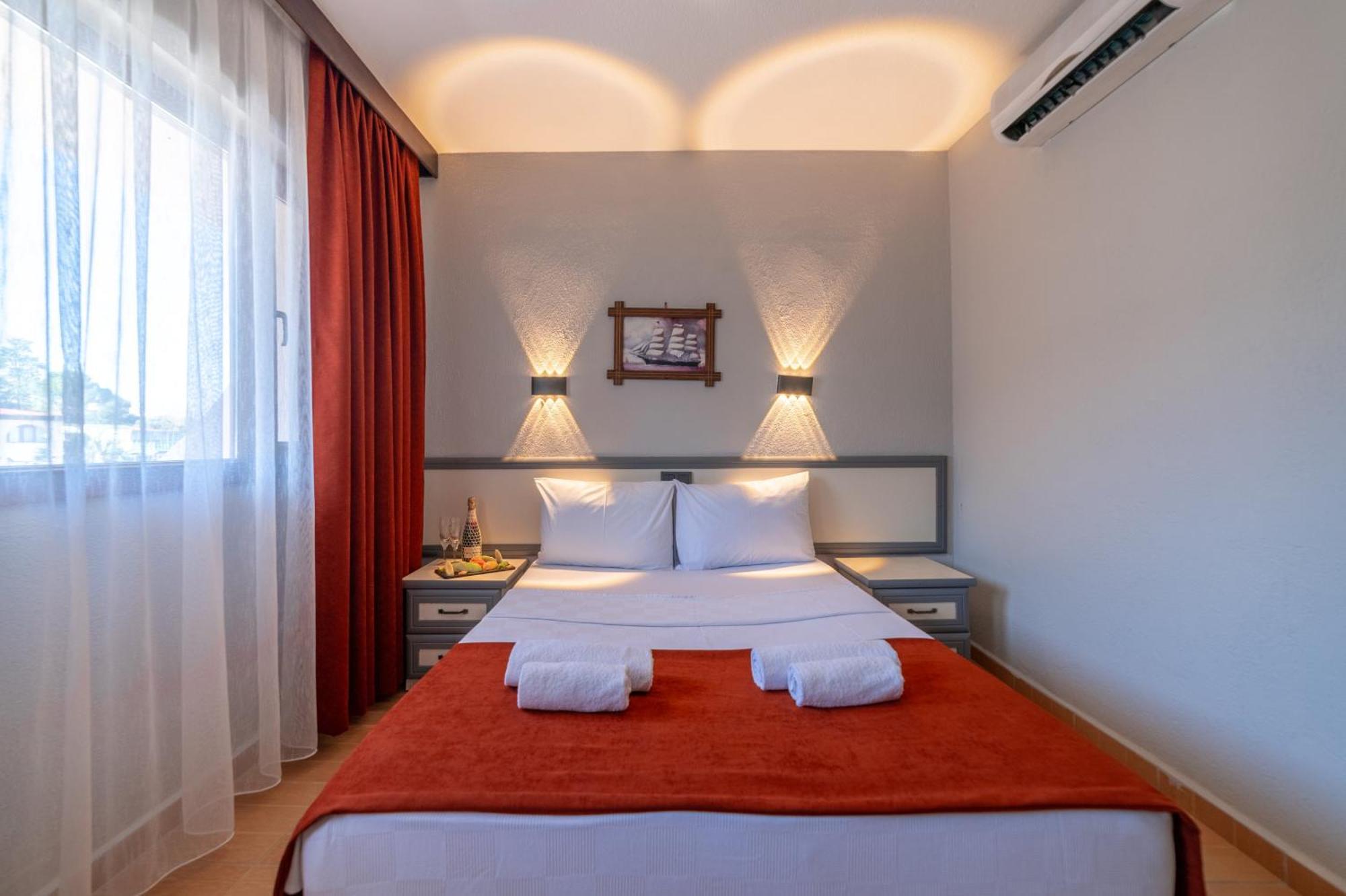 Club Aquarium Hotel & Spa Guvercinlik  Екстериор снимка