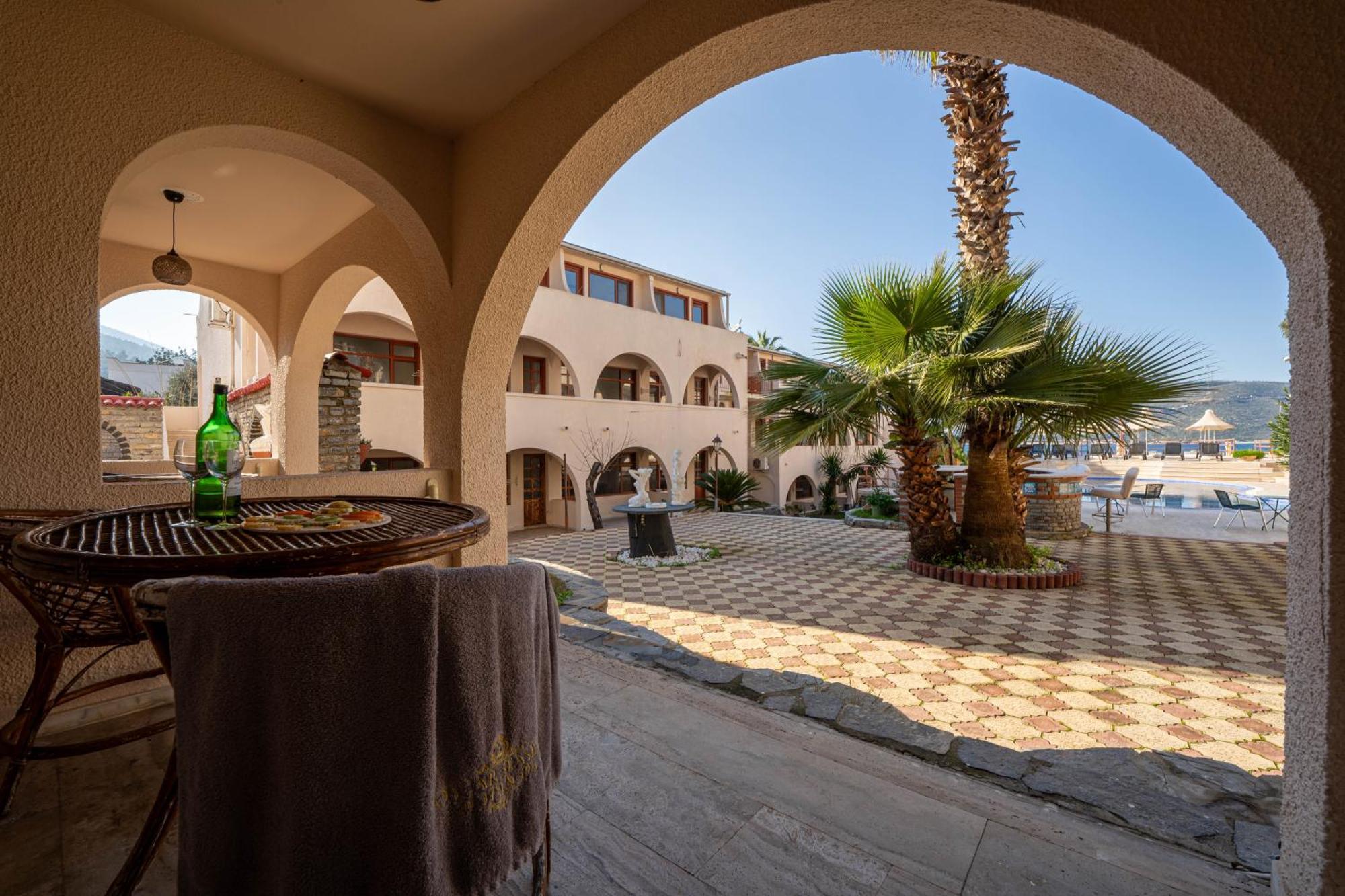 Club Aquarium Hotel & Spa Guvercinlik  Екстериор снимка