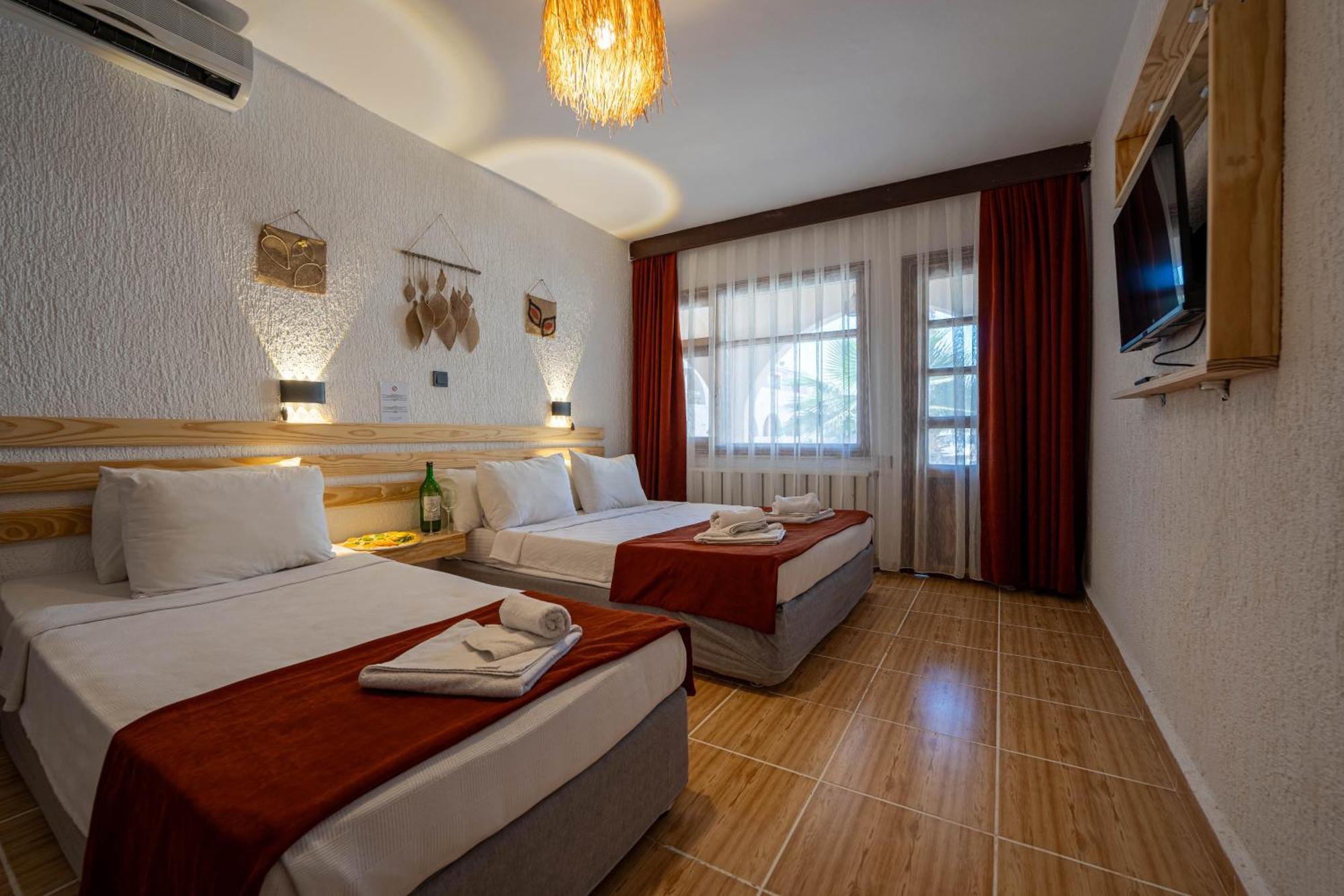 Club Aquarium Hotel & Spa Guvercinlik  Екстериор снимка